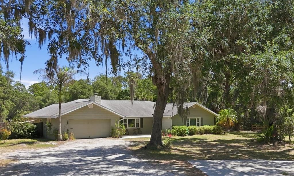 For Sale: $1,250,000 (4 beds, 2 baths, 2129 Square Feet)