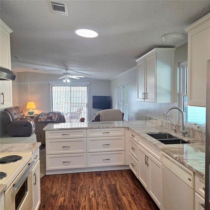 En Venta: $175,000 (2 camas, 2 baños, 1288 Pies cuadrados)