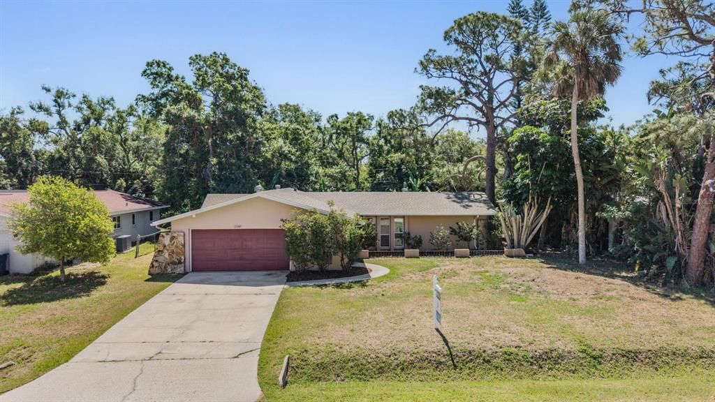 For Sale: $392,500 (3 beds, 2 baths, 1614 Square Feet)