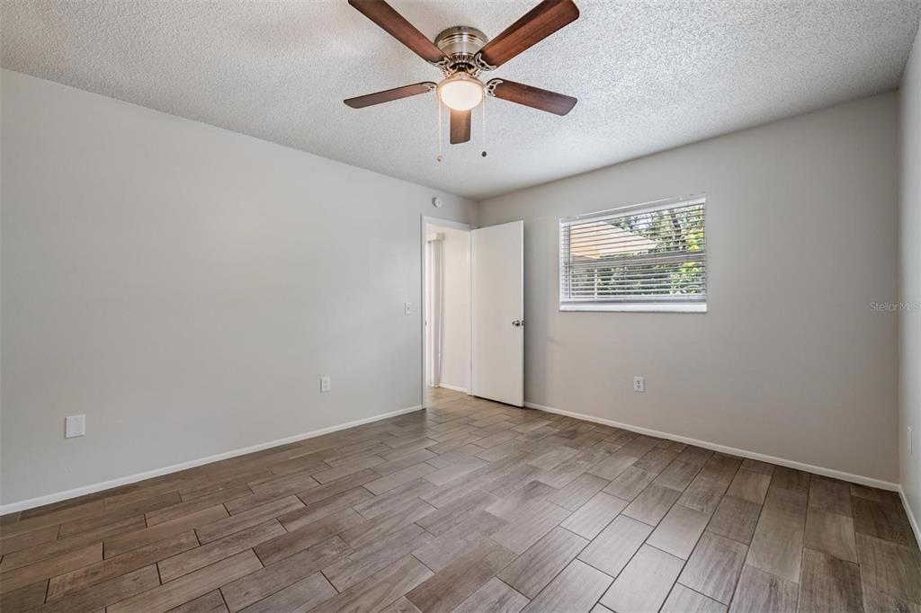 For Sale: $392,500 (3 beds, 2 baths, 1614 Square Feet)