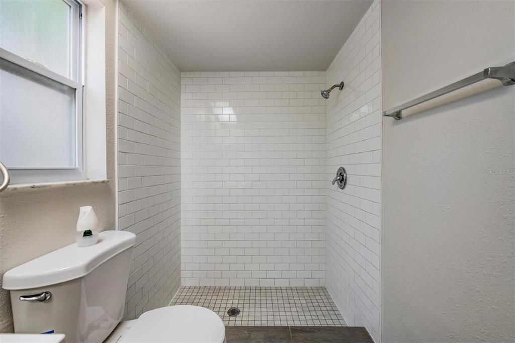 For Sale: $392,500 (3 beds, 2 baths, 1614 Square Feet)