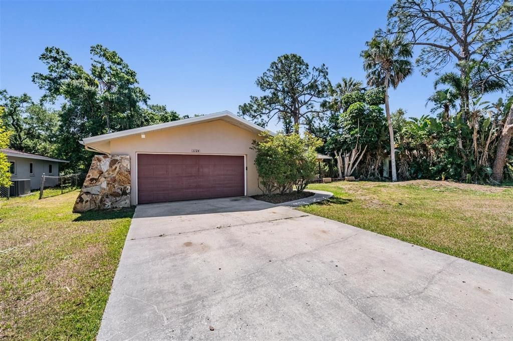 For Sale: $392,500 (3 beds, 2 baths, 1614 Square Feet)