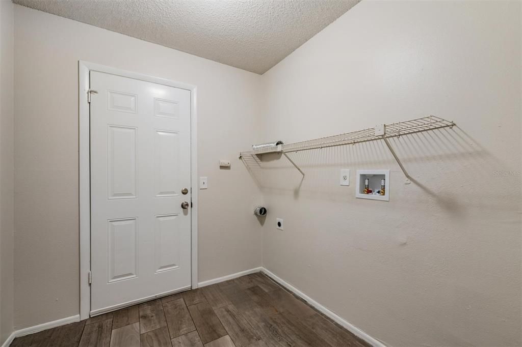 For Sale: $392,500 (3 beds, 2 baths, 1614 Square Feet)