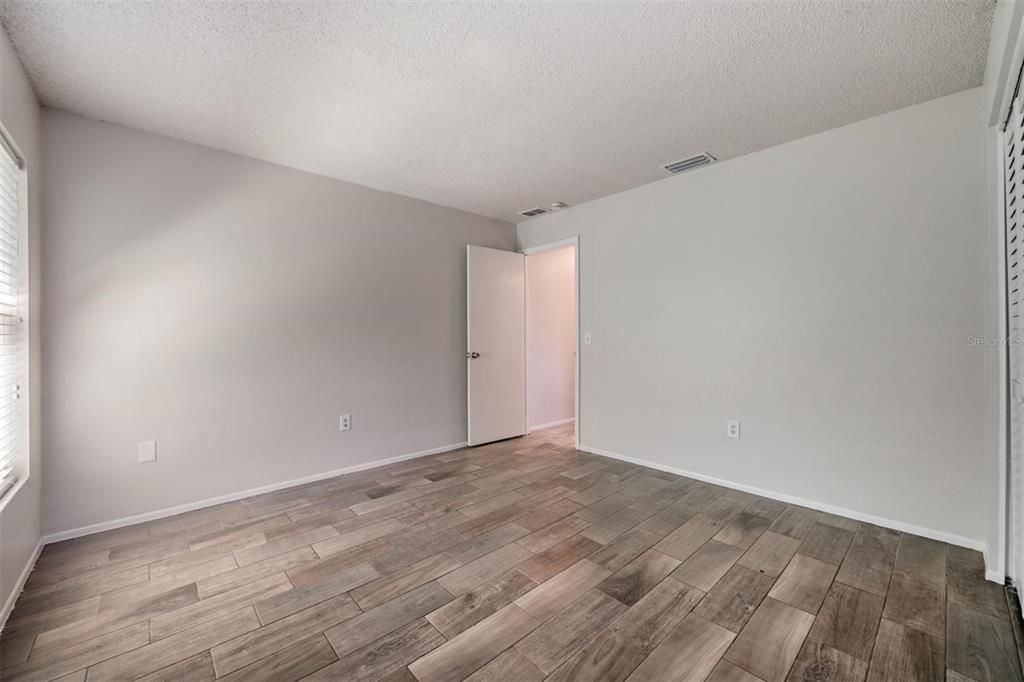 For Sale: $392,500 (3 beds, 2 baths, 1614 Square Feet)