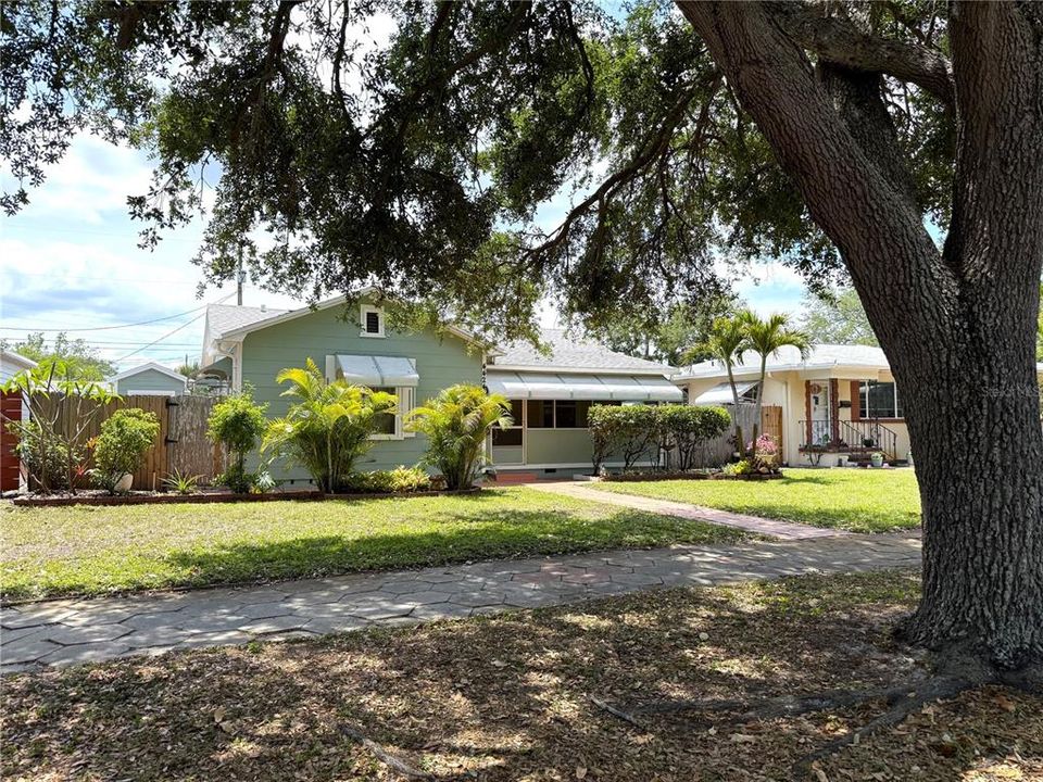 Activo con contrato: $348,500 (3 camas, 2 baños, 1283 Pies cuadrados)