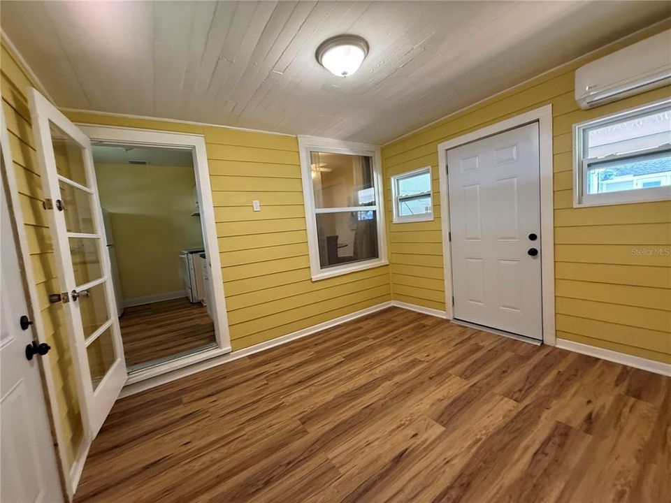 Activo con contrato: $348,500 (3 camas, 2 baños, 1283 Pies cuadrados)