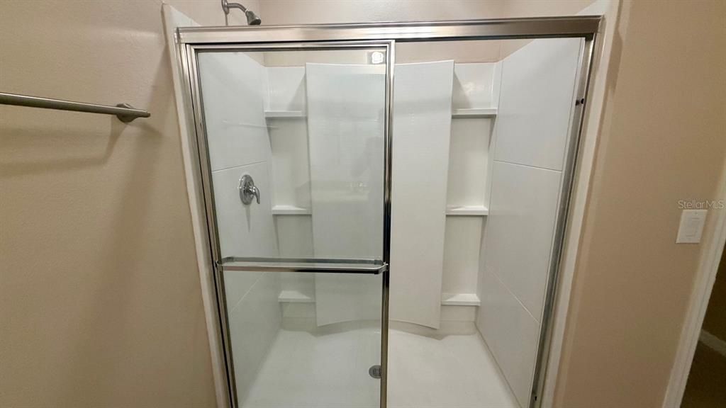 For Rent: $2,095 (3 beds, 2 baths, 1690 Square Feet)
