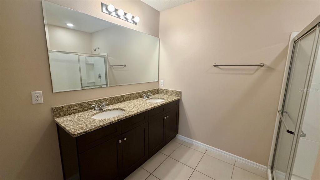 For Rent: $2,095 (3 beds, 2 baths, 1690 Square Feet)