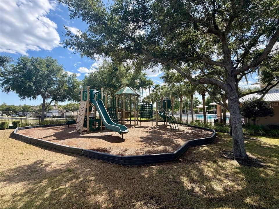 For Rent: $2,095 (3 beds, 2 baths, 1690 Square Feet)