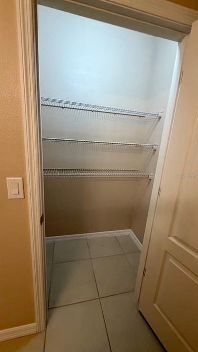 For Rent: $2,095 (3 beds, 2 baths, 1690 Square Feet)