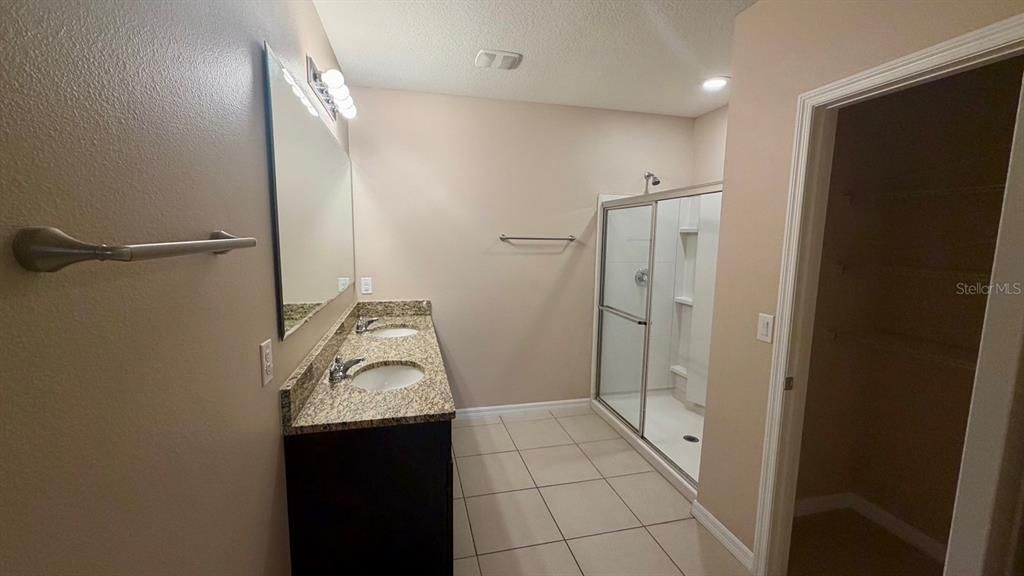 For Rent: $2,095 (3 beds, 2 baths, 1690 Square Feet)