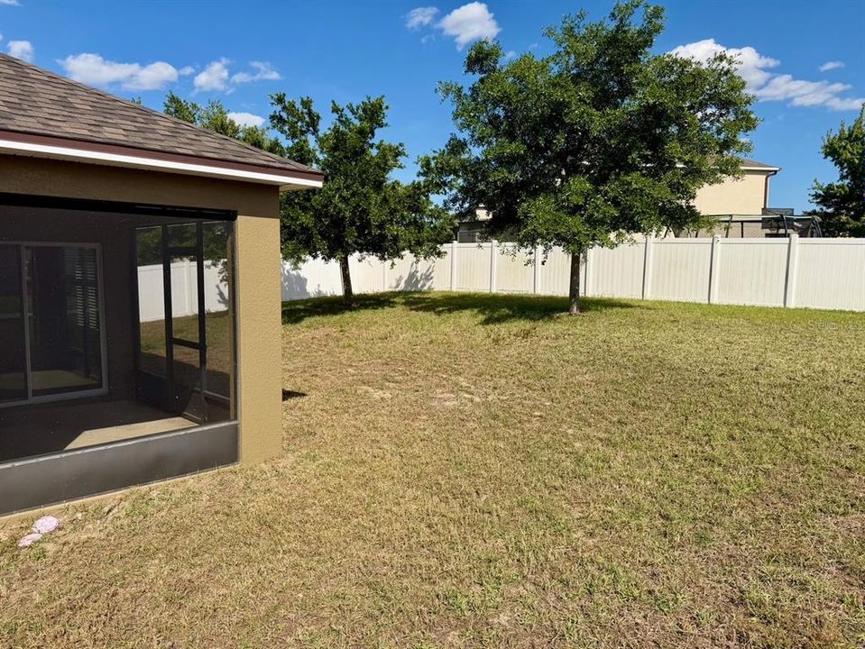 For Rent: $2,095 (3 beds, 2 baths, 1690 Square Feet)