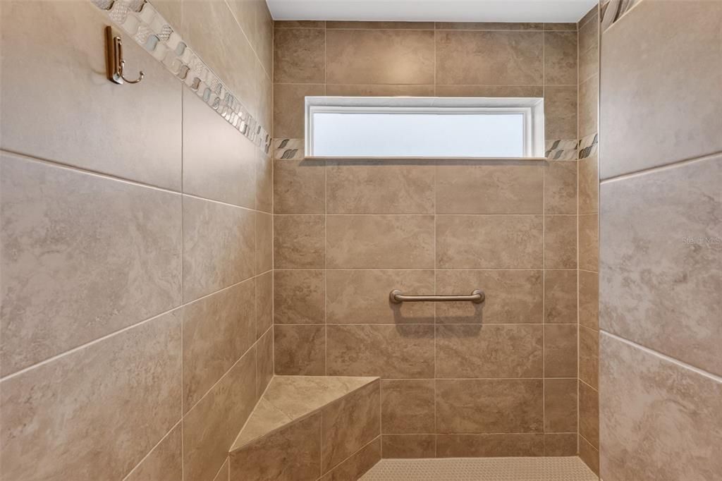 En Venta: $625,000 (4 camas, 3 baños, 2296 Pies cuadrados)