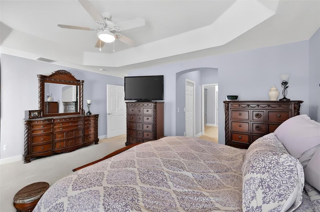 En Venta: $625,000 (4 camas, 3 baños, 2296 Pies cuadrados)