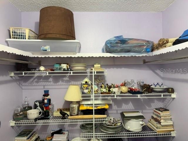 For Sale: $200,000 (2 beds, 2 baths, 1375 Square Feet)