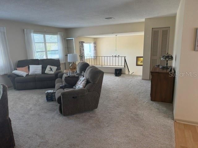 For Sale: $200,000 (2 beds, 2 baths, 1375 Square Feet)