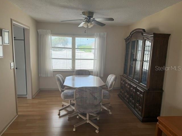 For Sale: $200,000 (2 beds, 2 baths, 1375 Square Feet)