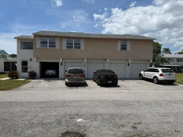 For Sale: $200,000 (2 beds, 2 baths, 1375 Square Feet)