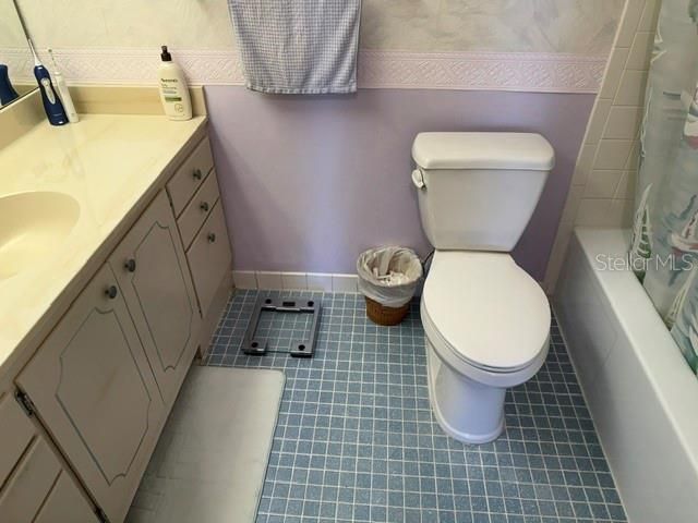 For Sale: $200,000 (2 beds, 2 baths, 1375 Square Feet)