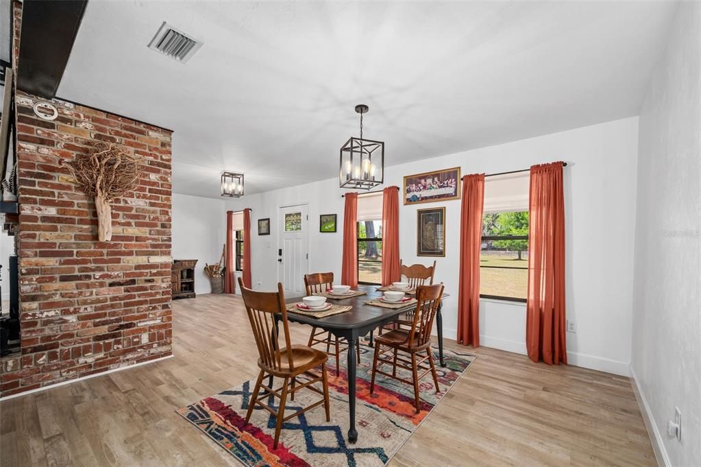 Active With Contract: $649,900 (3 beds, 2 baths, 2475 Square Feet)