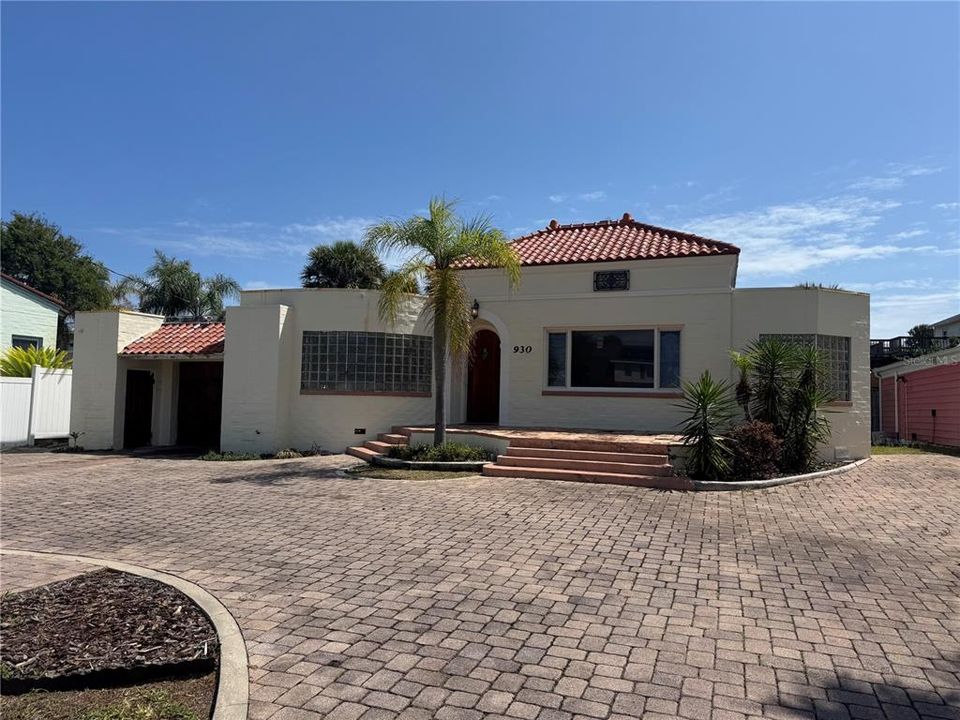 Recently Sold: $99,900 (3 beds, 2 baths, 1970 Square Feet)