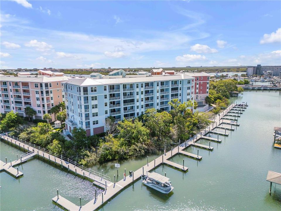Active With Contract: $649,900 (3 beds, 2 baths, 1773 Square Feet)