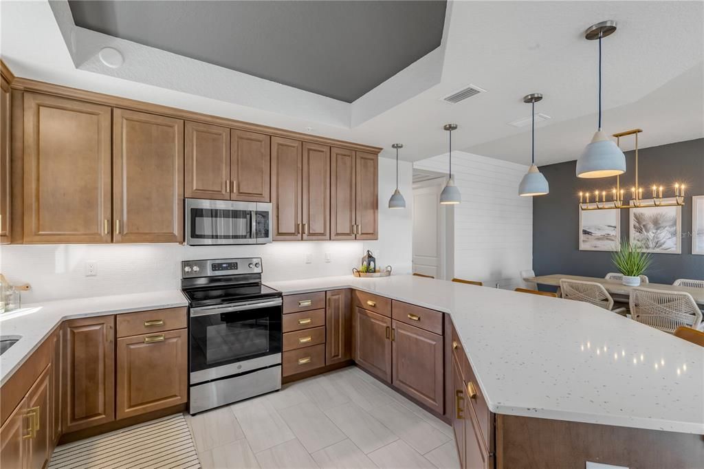 Active With Contract: $649,900 (3 beds, 2 baths, 1773 Square Feet)