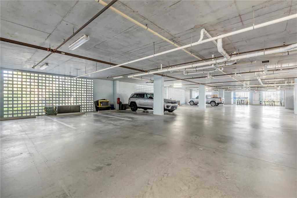 Active With Contract: $649,900 (3 beds, 2 baths, 1773 Square Feet)