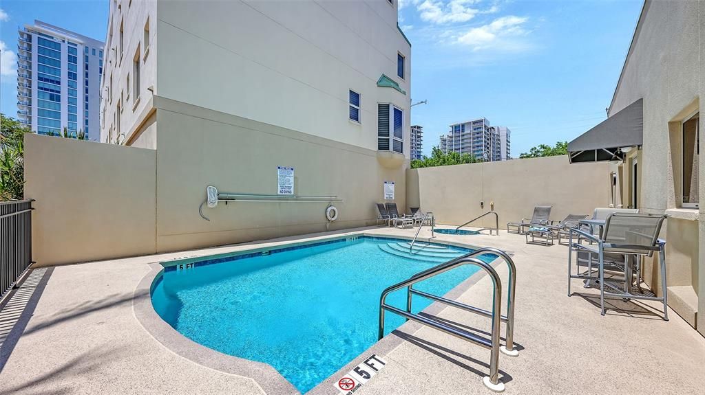 For Rent: $4,800 (2 beds, 3 baths, 2093 Square Feet)