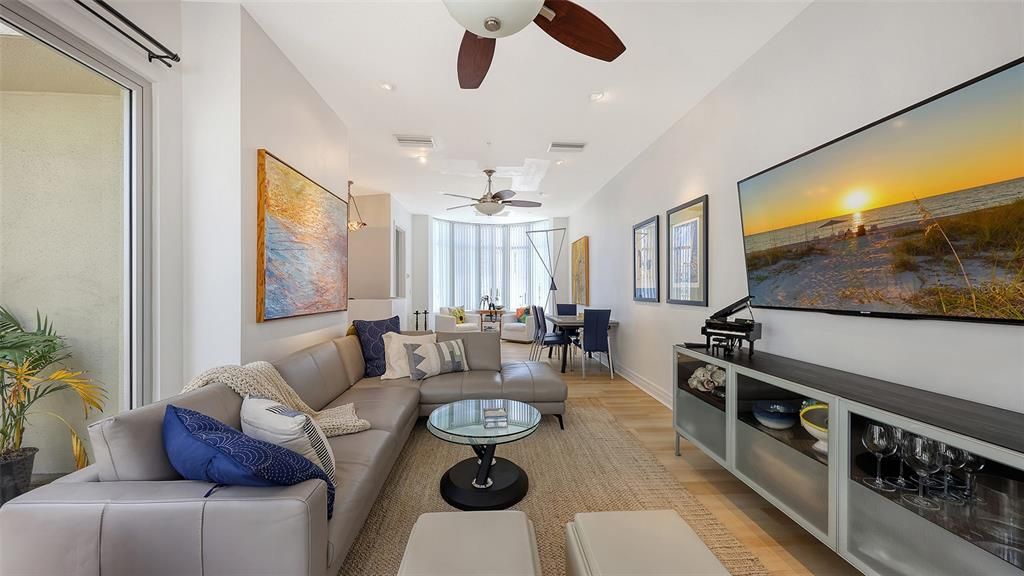 For Rent: $4,800 (2 beds, 3 baths, 2093 Square Feet)