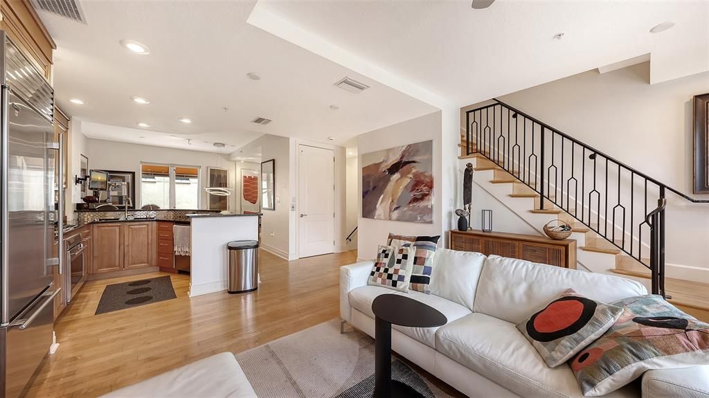 For Rent: $4,800 (2 beds, 3 baths, 2093 Square Feet)