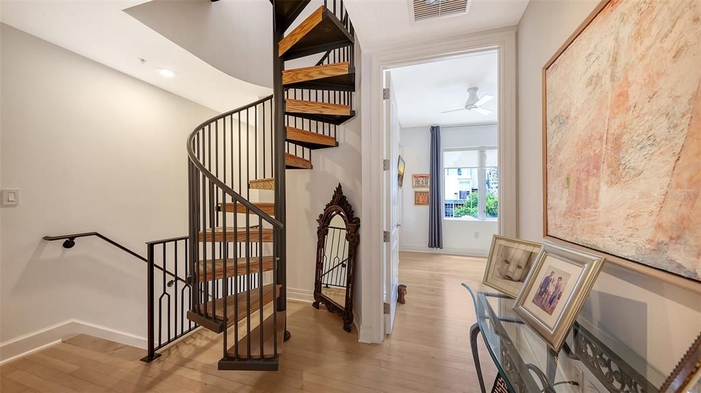 For Rent: $4,800 (2 beds, 3 baths, 2093 Square Feet)