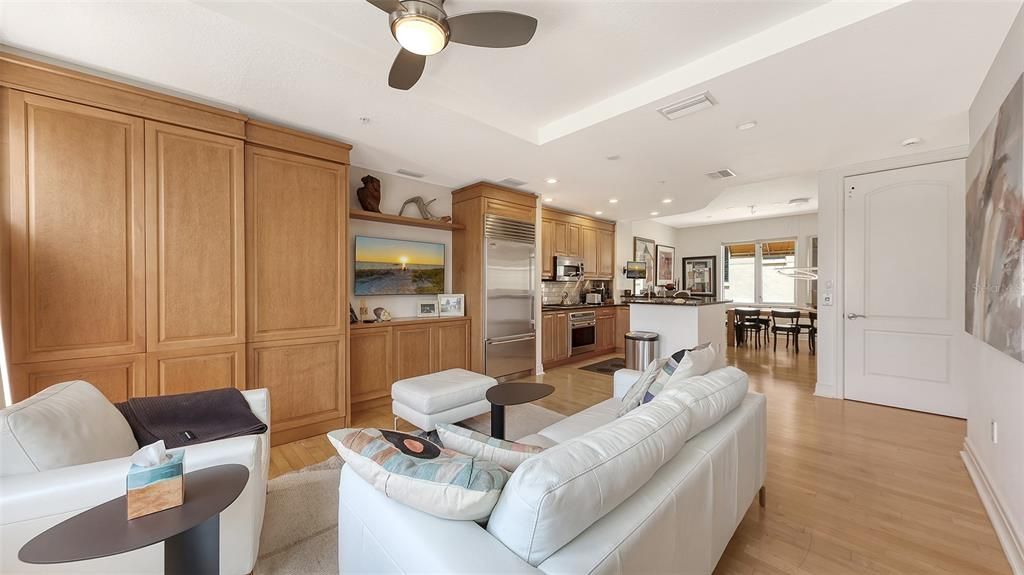 For Rent: $4,800 (2 beds, 3 baths, 2093 Square Feet)