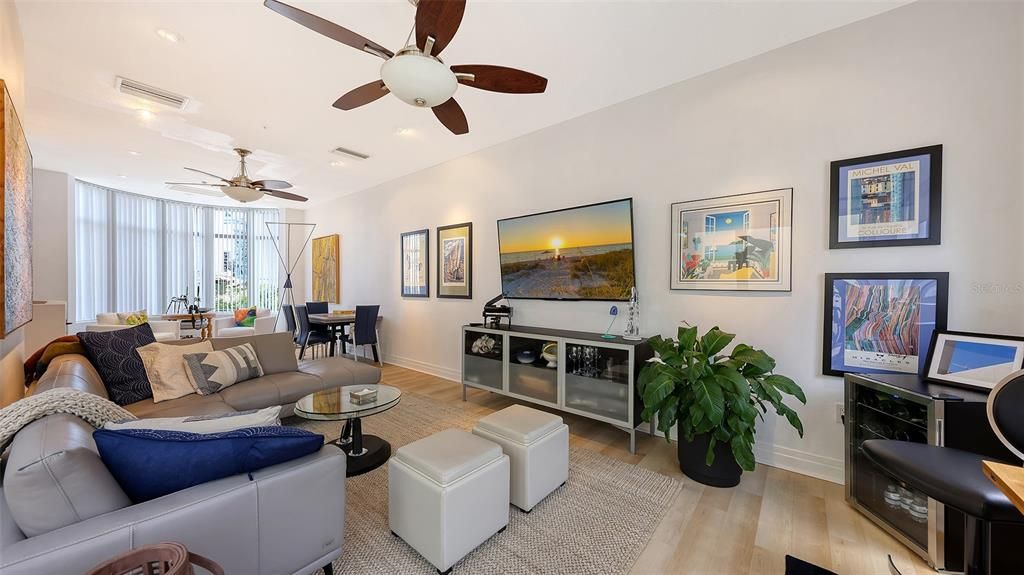 For Rent: $4,800 (2 beds, 3 baths, 2093 Square Feet)