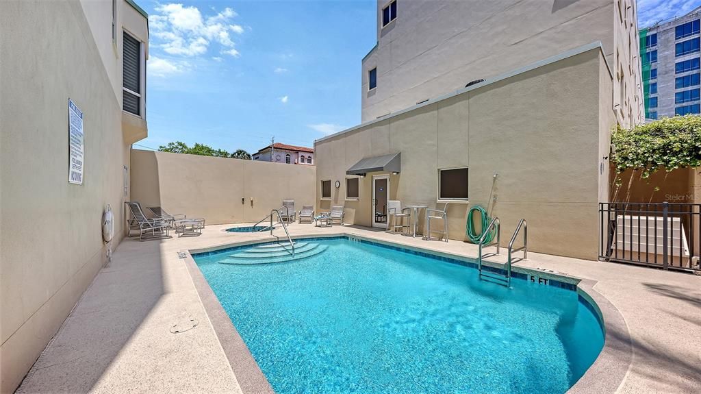For Rent: $4,800 (2 beds, 3 baths, 2093 Square Feet)