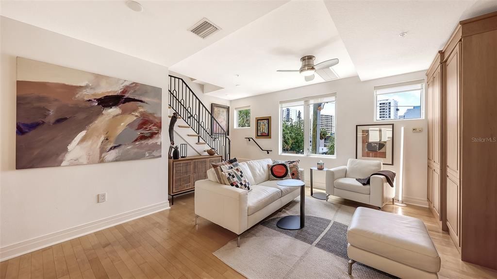 For Rent: $4,800 (2 beds, 3 baths, 2093 Square Feet)