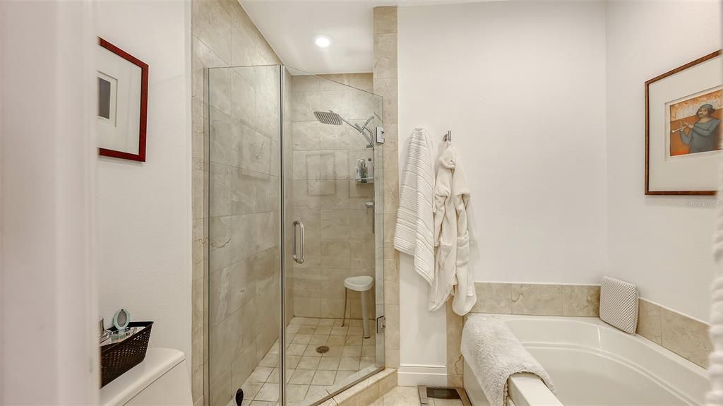 For Rent: $4,800 (2 beds, 3 baths, 2093 Square Feet)