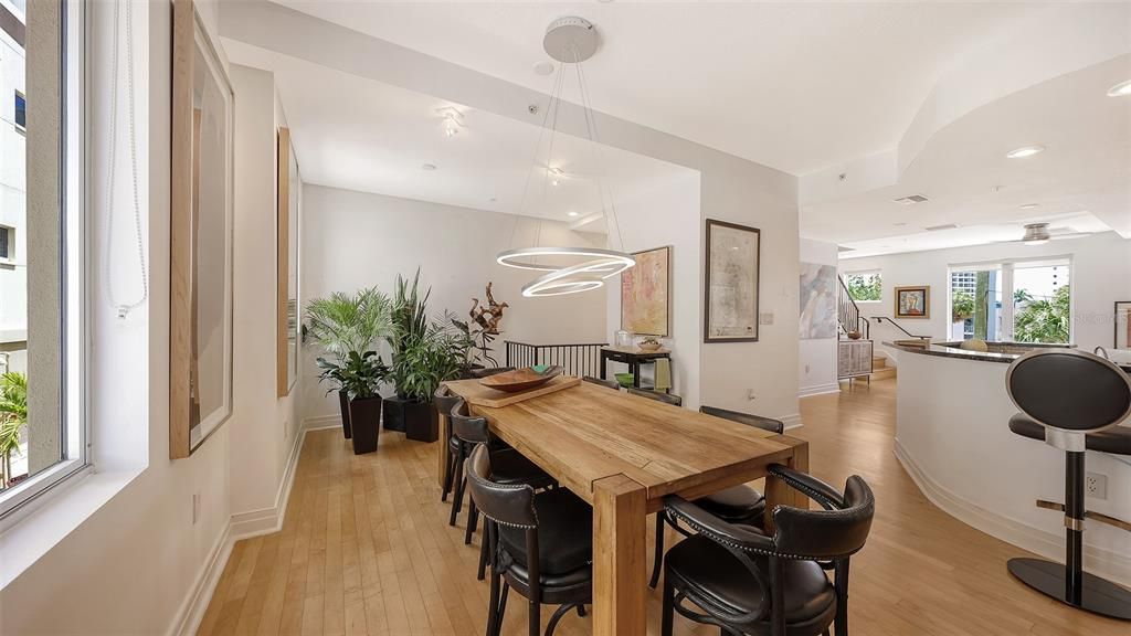 For Rent: $4,800 (2 beds, 3 baths, 2093 Square Feet)