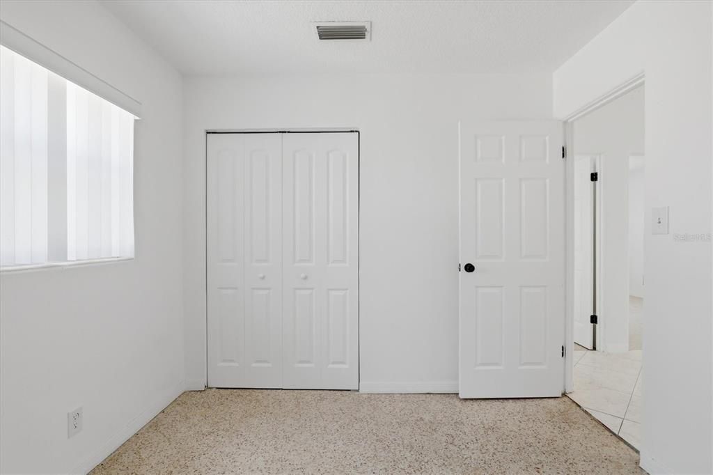 For Sale: $475,000 (3 beds, 2 baths, 1947 Square Feet)