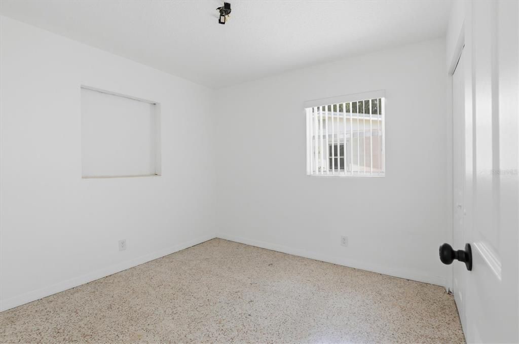 For Sale: $475,000 (3 beds, 2 baths, 1947 Square Feet)