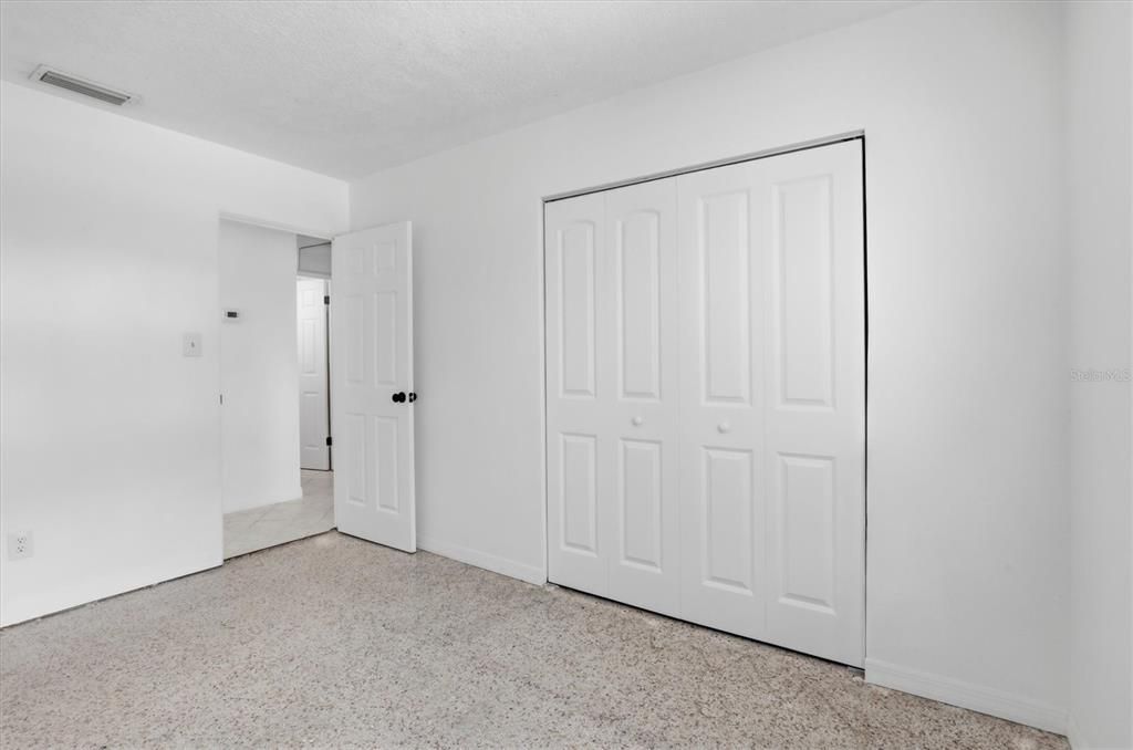 For Sale: $475,000 (3 beds, 2 baths, 1947 Square Feet)