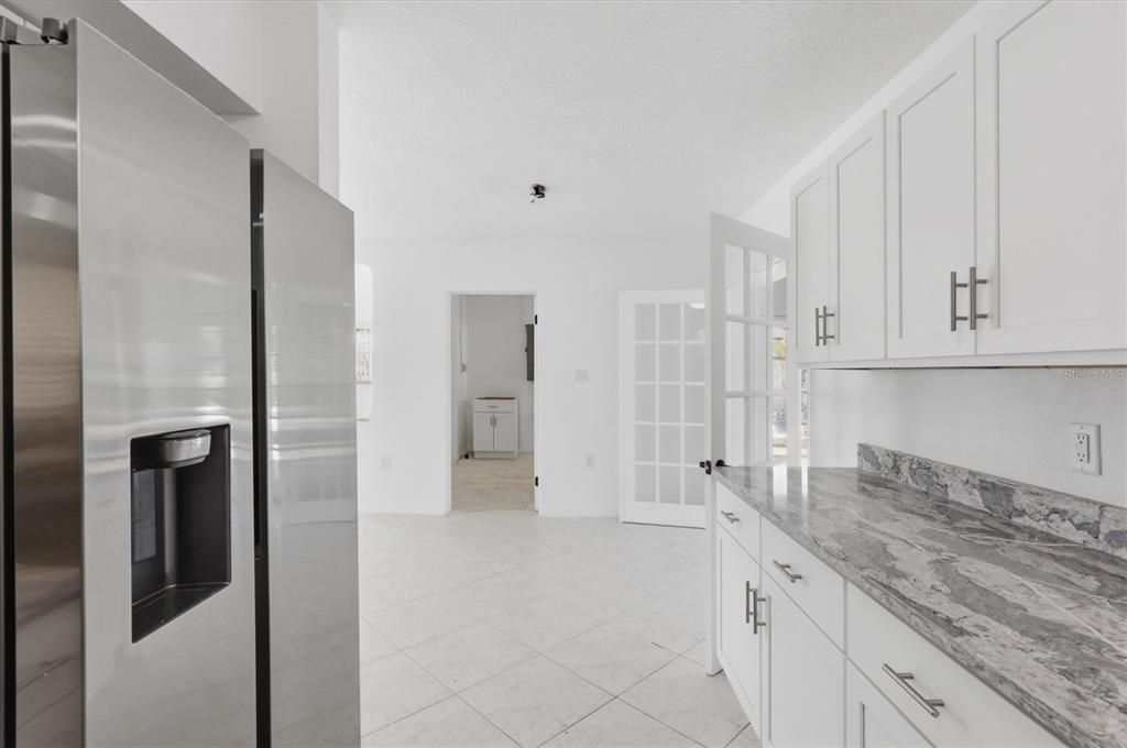 For Sale: $475,000 (3 beds, 2 baths, 1947 Square Feet)