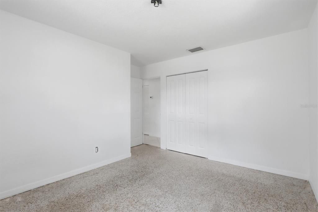 For Sale: $475,000 (3 beds, 2 baths, 1947 Square Feet)