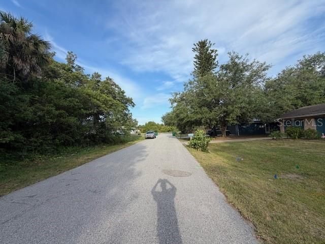 En Venta: $28,000 (0.23 acres)