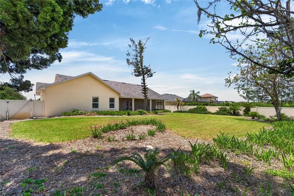 For Sale: $499,000 (3 beds, 2 baths, 2320 Square Feet)