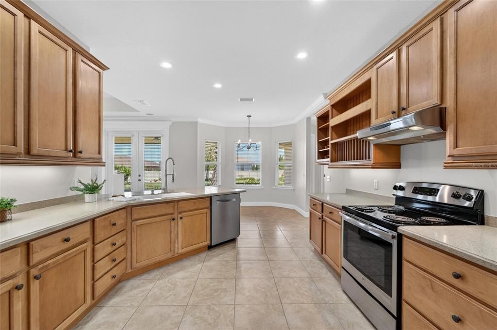 For Sale: $499,000 (3 beds, 2 baths, 2320 Square Feet)