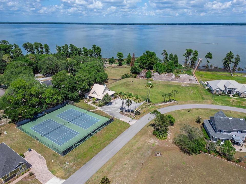 For Sale: $499,000 (3 beds, 2 baths, 2320 Square Feet)