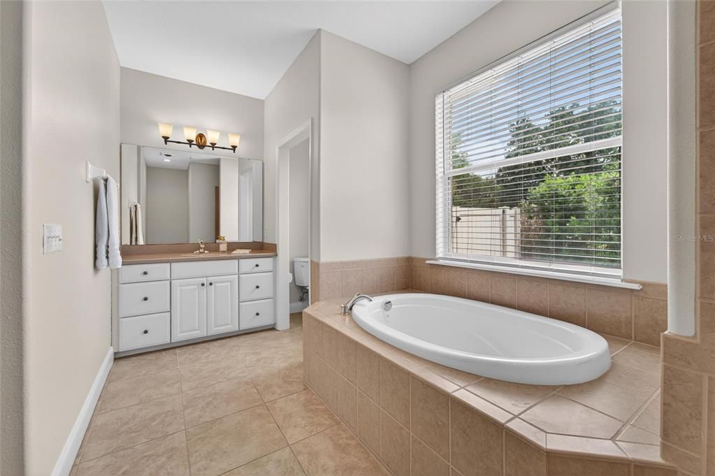 For Sale: $499,000 (3 beds, 2 baths, 2320 Square Feet)