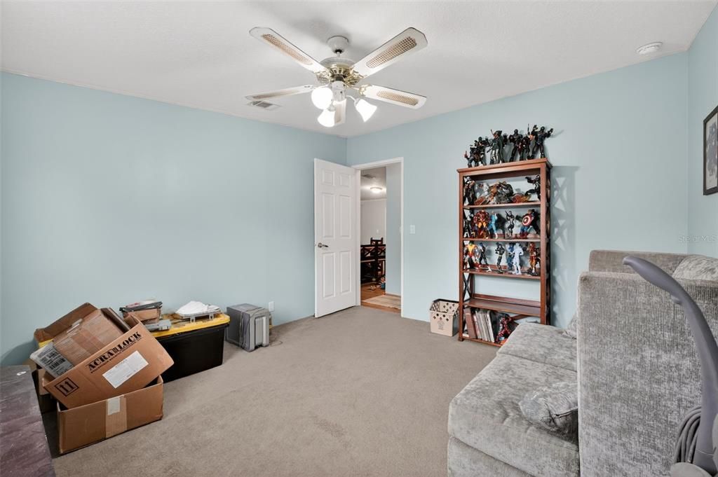 For Sale: $230,000 (3 beds, 2 baths, 1352 Square Feet)