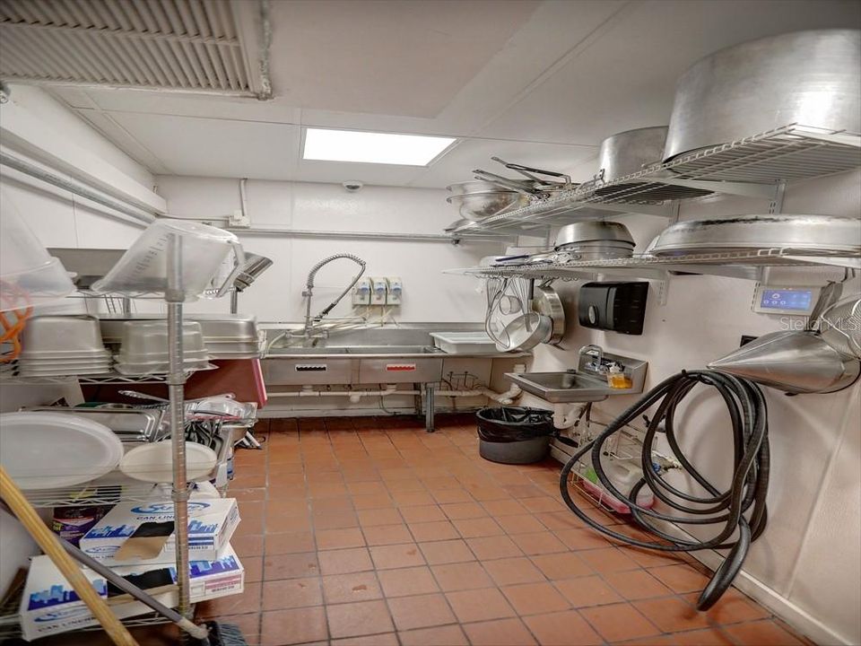 Activo con contrato: $700,000 (0 camas, 0 baños, 1264 Pies cuadrados)